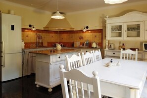 Casa | Cucina privata | Bollitore elettrico, tostapane