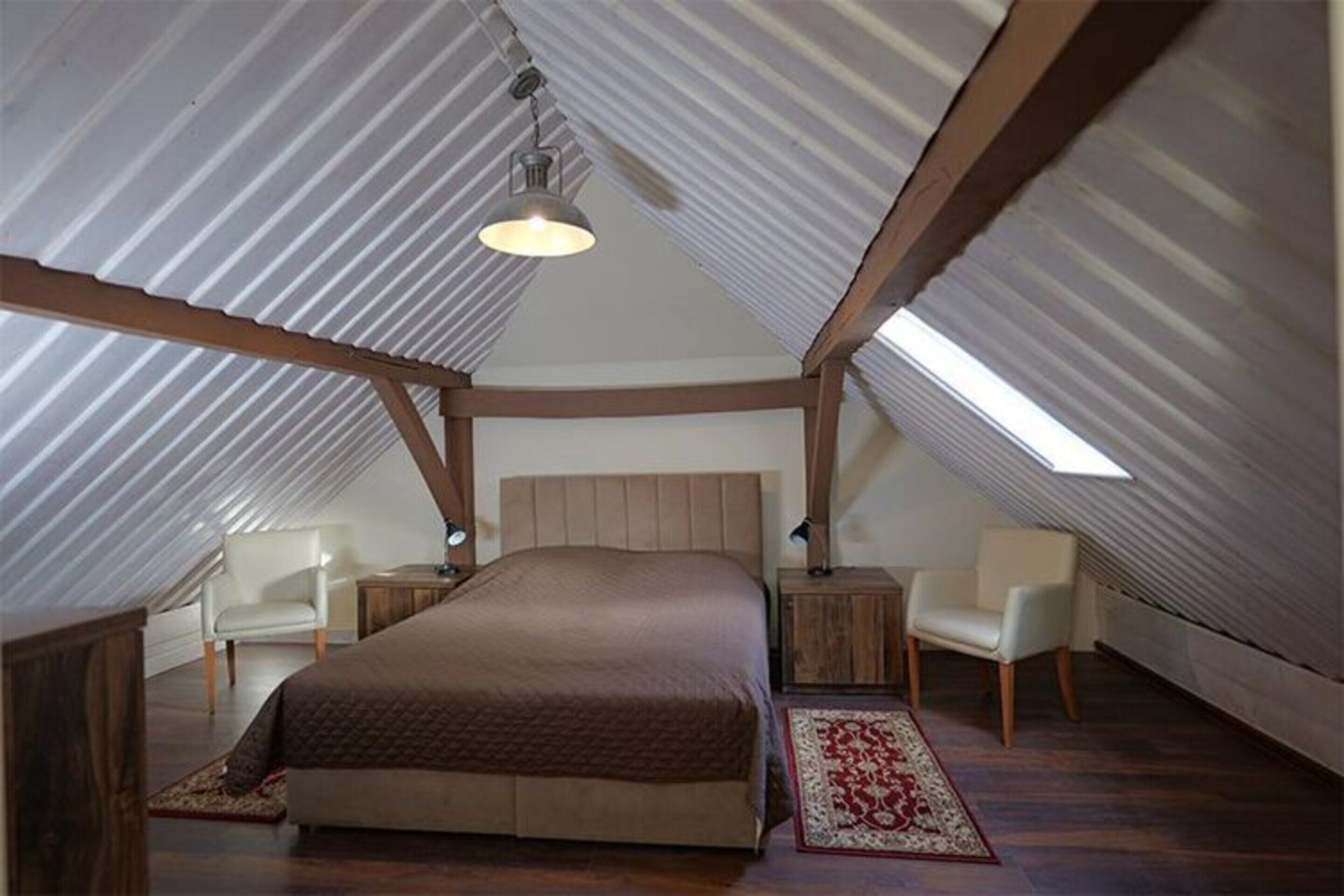 House | 4 bedrooms, individually furnished, bed sheets