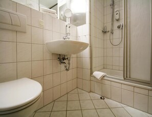 Apartment | Bathroom - Wohnung in Tanne mit Einem Gemeinsamen Pool (Oberharz am Brocken)