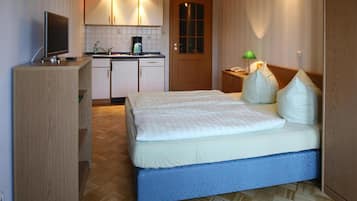 1 bedroom, individually furnished