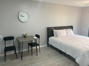 Signature Studio - Camelot Village LLC (Harlingen)