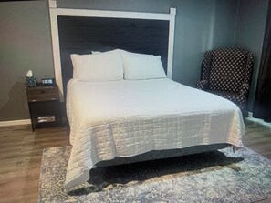 Standard Studio | Individually decorated, individually furnished, iron/ironing board - Camelot Village LLC (Harlingen)
