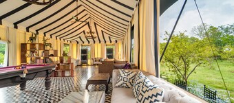 เดอะ คาบลาน ลักชัวรี ลิฟวิ่ง รันธัมบอร์