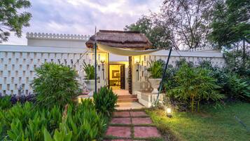 Family Room | Soundproofing, iron/ironing board, free WiFi, bed sheets