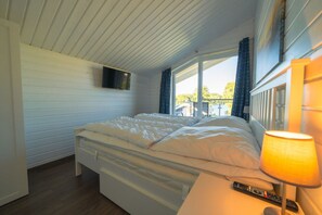 House | 3 bedrooms, individually furnished, iron/ironing board - Ferienhaus Strandblick mit Sauna am Dummer See (Dümmer)