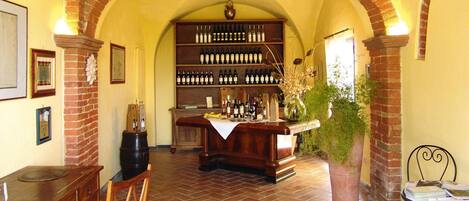 Apartment | Living room | Fireplace