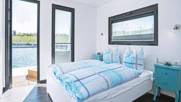 Mobile Home | 1 bedroom, individually furnished