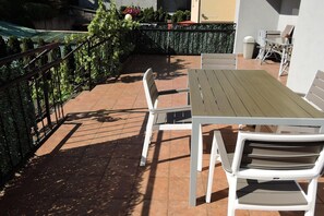 House | Dining - Holiday Home Near Baltic Sea & Sandy Beaches (Międzyzdroje)