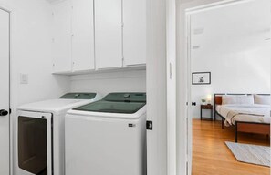 4 chambres, fer et planche Ă repasser, Wi-Fi, draps fournis
