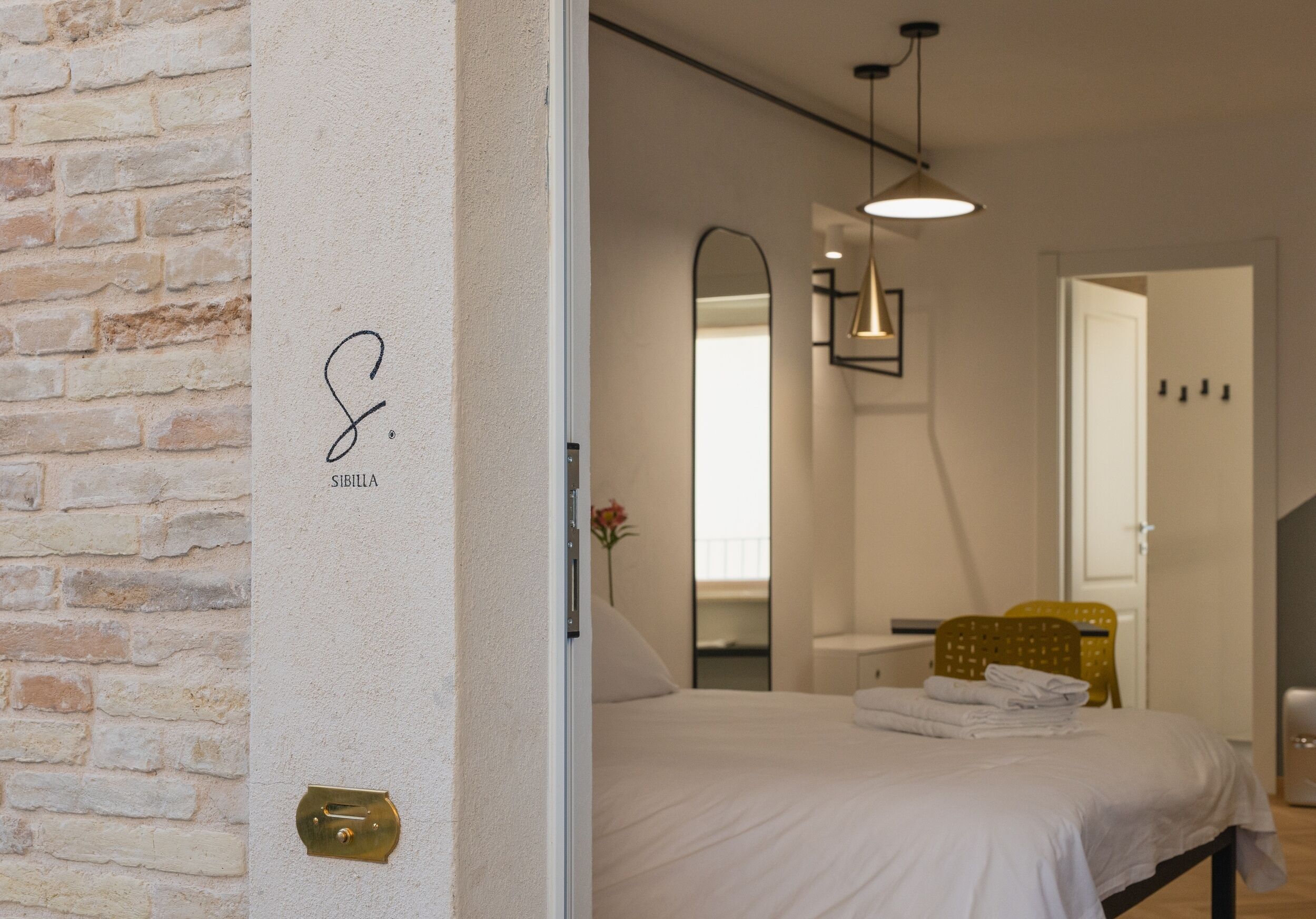 1 camera, Wi-Fi, lenzuola