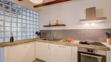 2 bedrooms, Internet