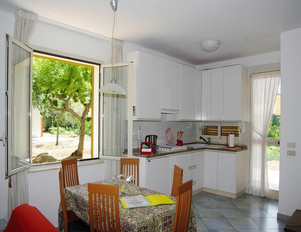 House | Dining - Holiday Home Near Cefalu With Pool (Cefalù)