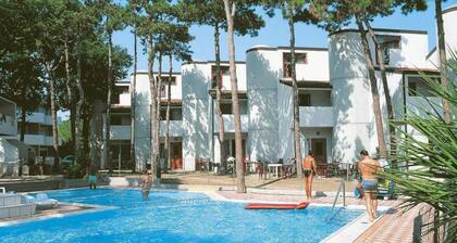 Terraced House With Communal Pool