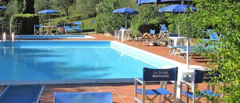 Apartment | Pool | Outdoor pool