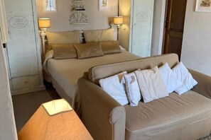 1 chambre, fer et planche à repasser, lit parapluie, Wi-Fi gratuit