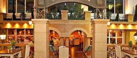 Apartment | Dining
