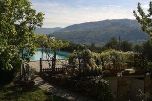 Outdoor pool - Bilocale nel Verde con Piscina 7 km da Firenze (Toscana)