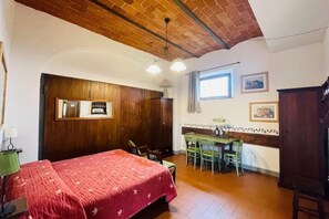 2 間睡房、熨斗/熨衫板、免費 Wi-Fi、床單