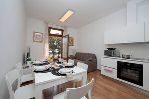 Apartment | 3 bedrooms, Internet - Residenza Rocca del Lago (Riva del Garda)