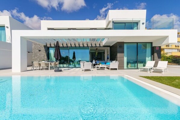 Villa | Pool