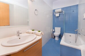 Bathroom - Holiday Home in Kiotari With a Swimming Pool (Rhodes)