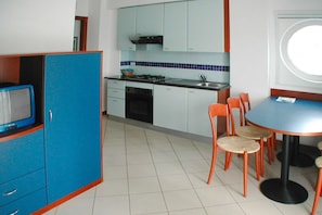 Apartment | Private kitchen - Residence Oltremare in San Benedetto del Tronto (San Benedetto del Tronto)