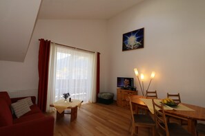 Apartment | Living room - Apartment in Bichlbach Near Zugspitze (Bichlbach)