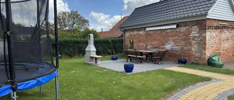 Apartment | Garden