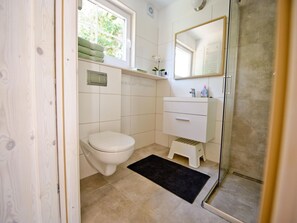 Bathroom - Holiday Home Pobierowo Near Baltic Beach (Rewal)