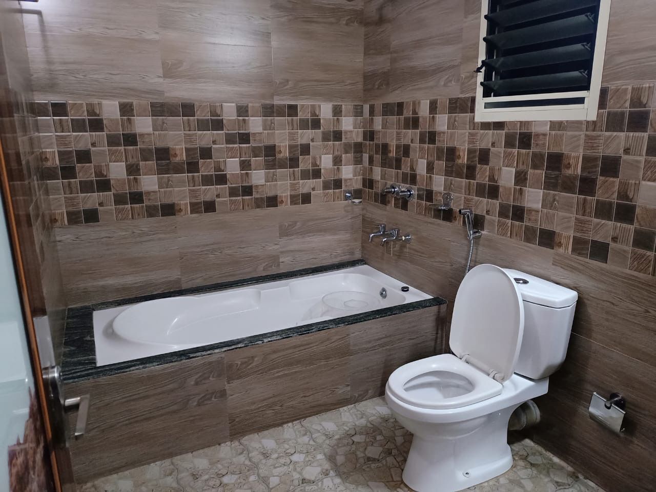 Executive Room, Multiple Beds | Bathroom | Shower, rainfall showerhead, hair dryer, soap