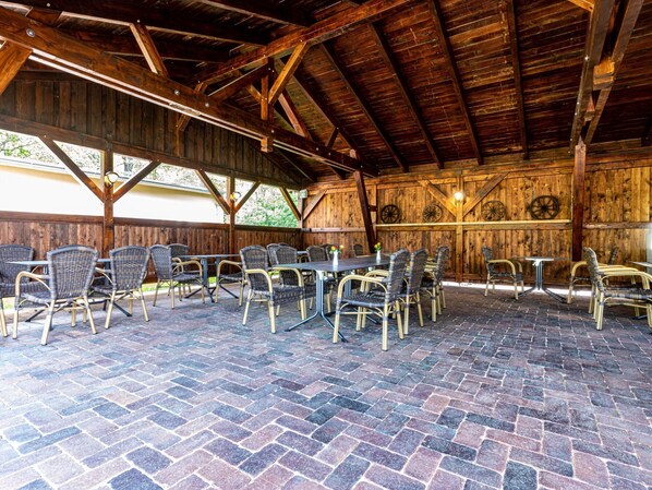 LĂ€genhet | Restaurang utomhus