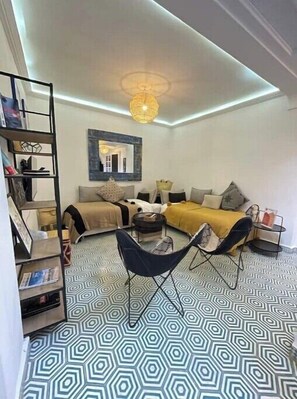 1 bedroom, iron/ironing board, WiFi, bed sheets - Fully private house in the medina (Marrakesh)