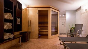 Ein modernes Badezimmer mit einem Holzkosmetikschrank, einer Duschkabine und einer Sitzbank.