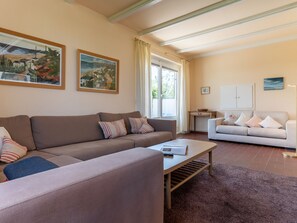 Living area - Thatched Roof House in St.peter Ording (St. Peter-Ording)
