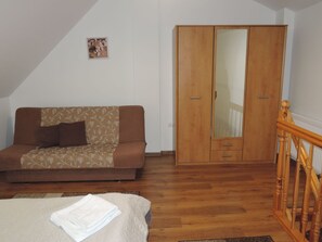 Casa | 1 dormitorio, mobiliario individual, ropa de cama