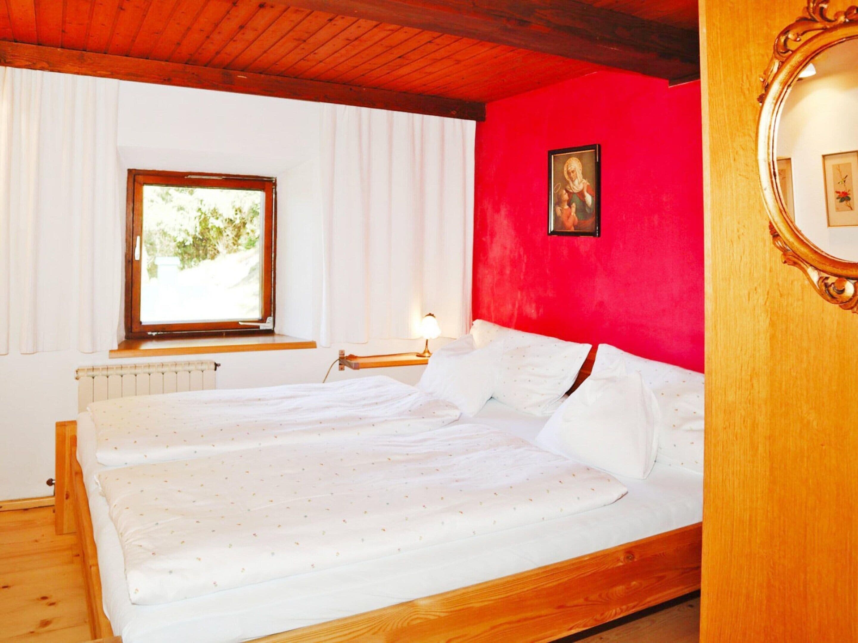 House | 4 bedrooms, individually furnished, bed sheets