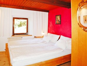 House | 4 bedrooms, individually furnished, bed sheets - Farmhouse in Kossen Near Kitzbuhel Alps (Koessen)