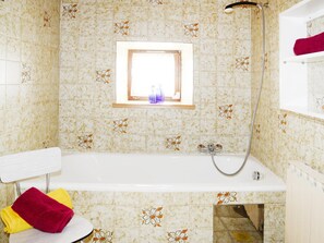 House | Bathroom - Farmhouse in Kossen Near Kitzbuhel Alps (Koessen)