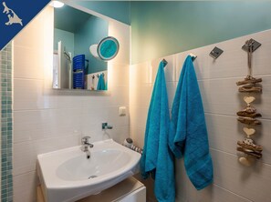 Bathroom - Ferienwohnung am Achterwasser in Lutow (Luetow)