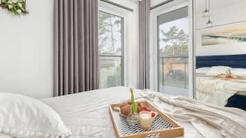 Apartment | 1 bedroom, individually furnished, iron/ironing board