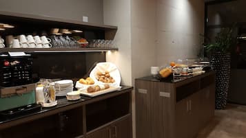 Desayuno continental incluido todos los días