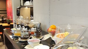 Kontinental frokost hver dag (mot et tillegg)