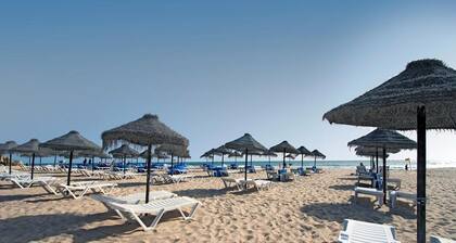 Cozy Apartment With sea View, Salema