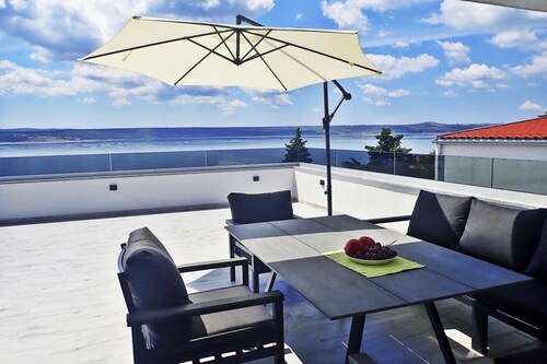Holiday Home Maslenica With Pool Near Beach