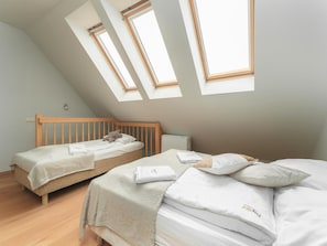 Appartement | 1 chambre, ameublement personnalisé, fer et planche à repasser