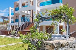 House | Interior detail - Holiday Home in Kiotari With a Barbecue (Rhodes)