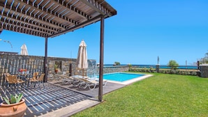 Hus | Pool