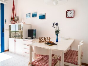 Dining - Apartment in Bibione Near Tennis Court (San Michele al Tagliamento)