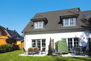 House | Exterior - House Near Baltic Sea in Zingst With Terrace (Zingst)