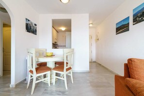 House | Dining